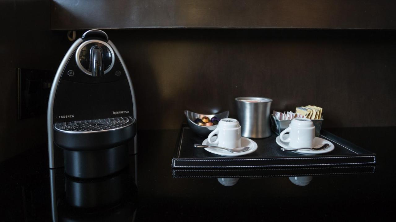 Hotel Le Priori ควิเบกซิตี้ ภายนอก รูปภาพ